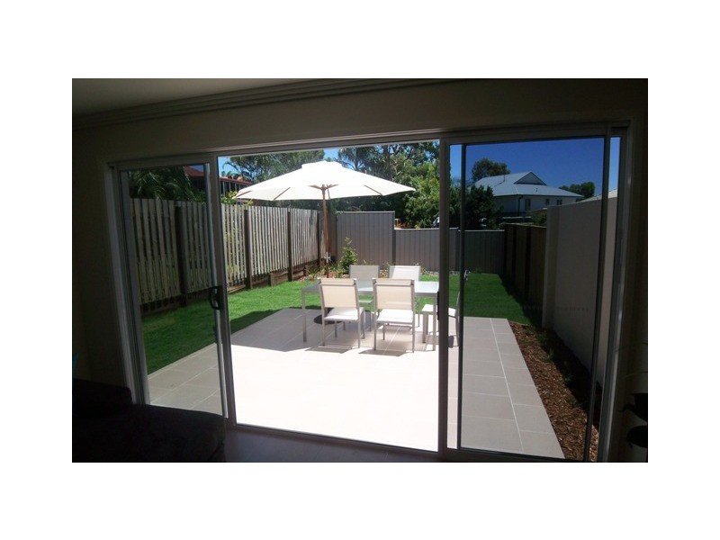 5a Ashton Street, Labrador QLD 4215