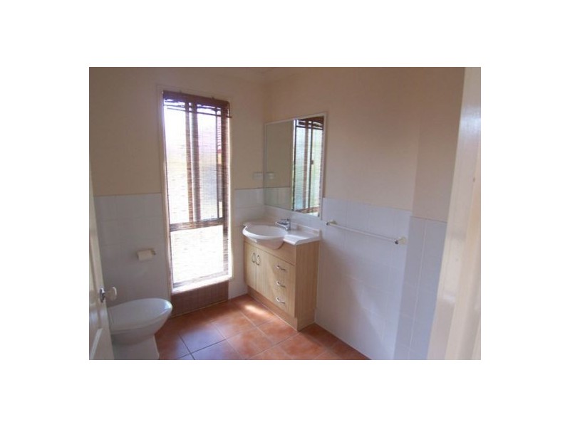 1/101 Eugaree Street, Southport QLD 4215