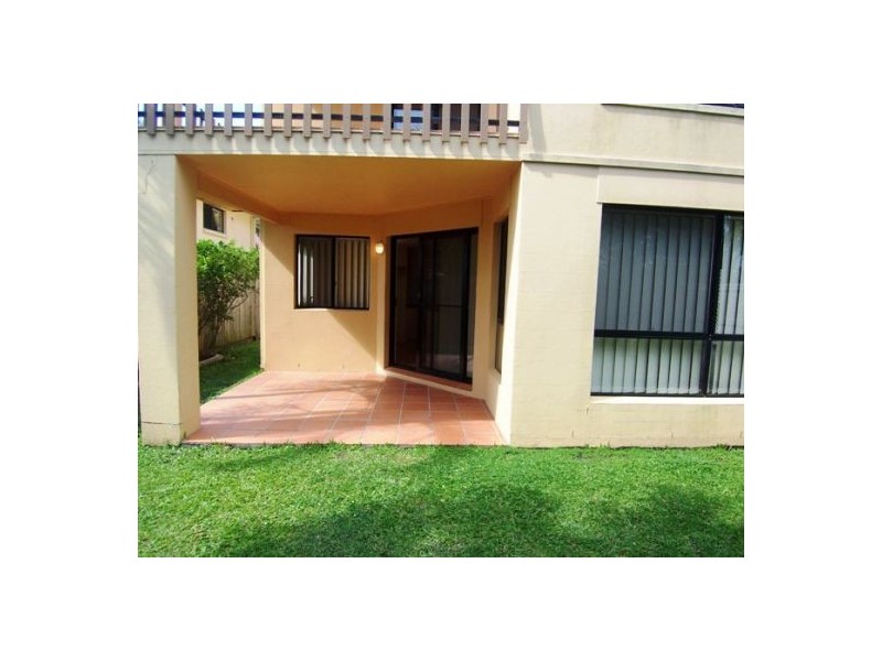 1/101 Eugaree Street, Southport QLD 4215