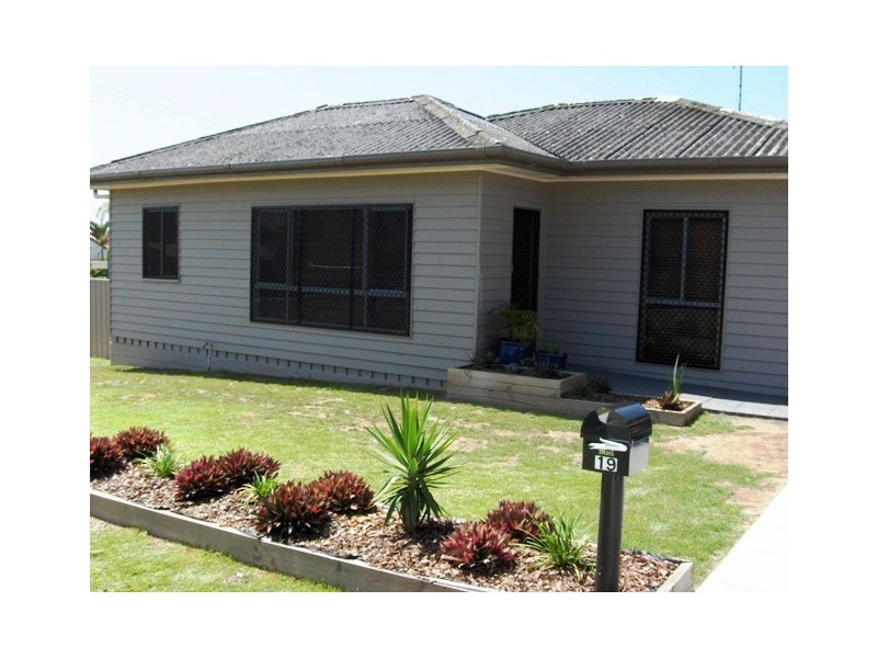 Labrador QLD 4215