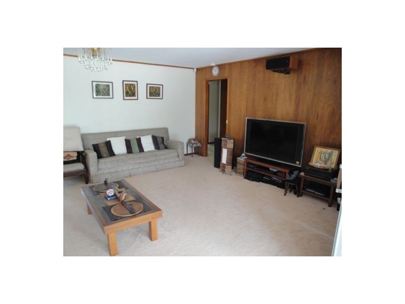 25 Park Avenue, Broadbeach Waters QLD 4218