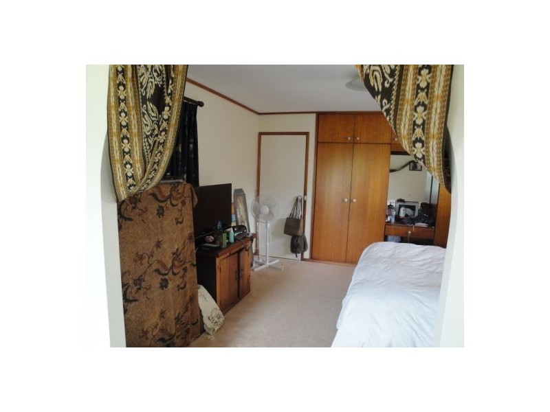 25 Park Avenue, Broadbeach Waters QLD 4218