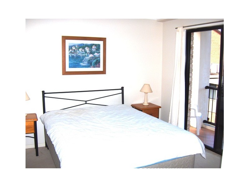 7/27 Chester Terrace, Southport QLD 4215