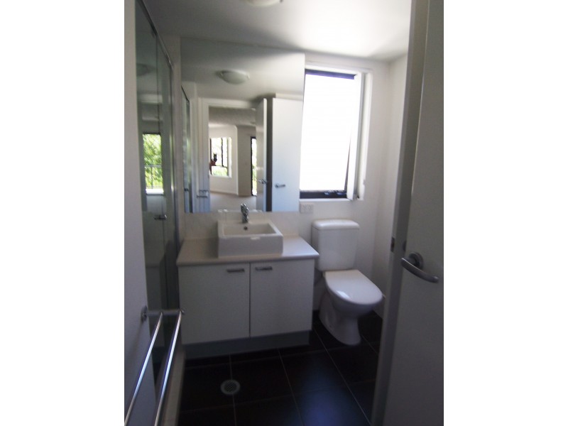 23/15 Lloyd Street, Southport QLD 4215