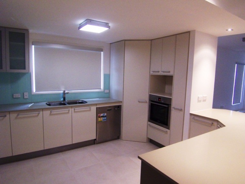 1/8 walton Street, Southport QLD 4215