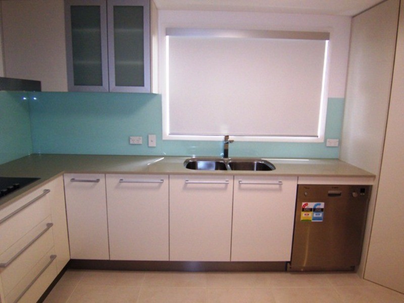 1/8 walton Street, Southport QLD 4215