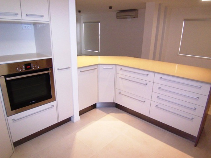 1/8 walton Street, Southport QLD 4215