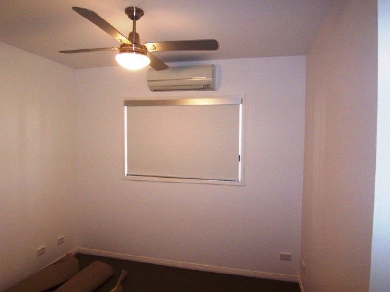 1/8 walton Street, Southport QLD 4215