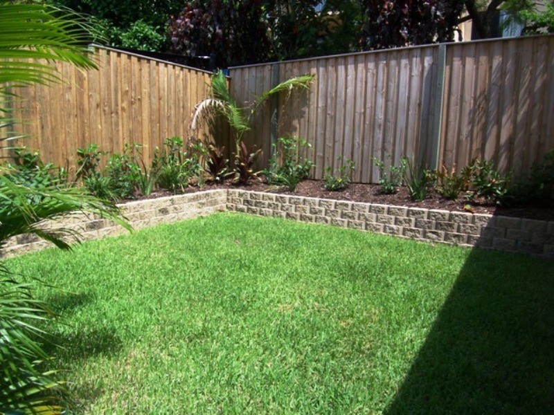 1/8 walton Street, Southport QLD 4215