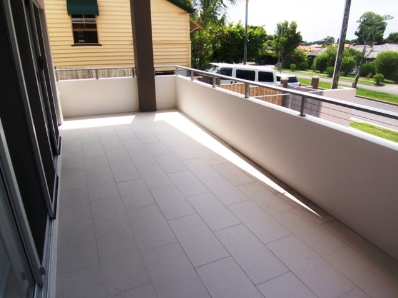 1/8 walton Street, Southport QLD 4215