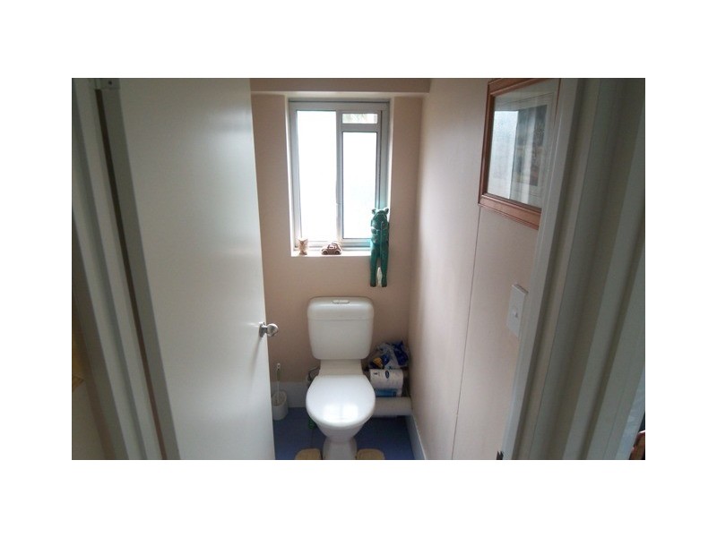 8/18 queen, Southport QLD 4215