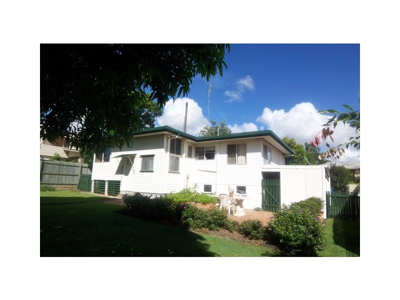 12  Magnolia Drive, Southport QLD 4215