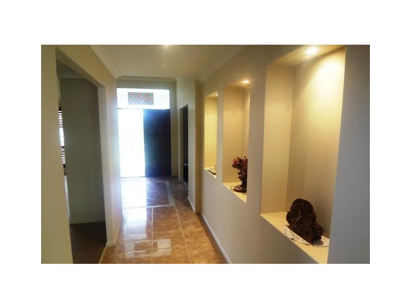 11 The Close, Helensvale QLD 4212