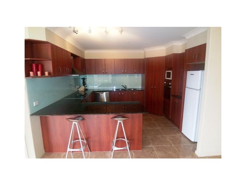 11 The Close, Helensvale QLD 4212