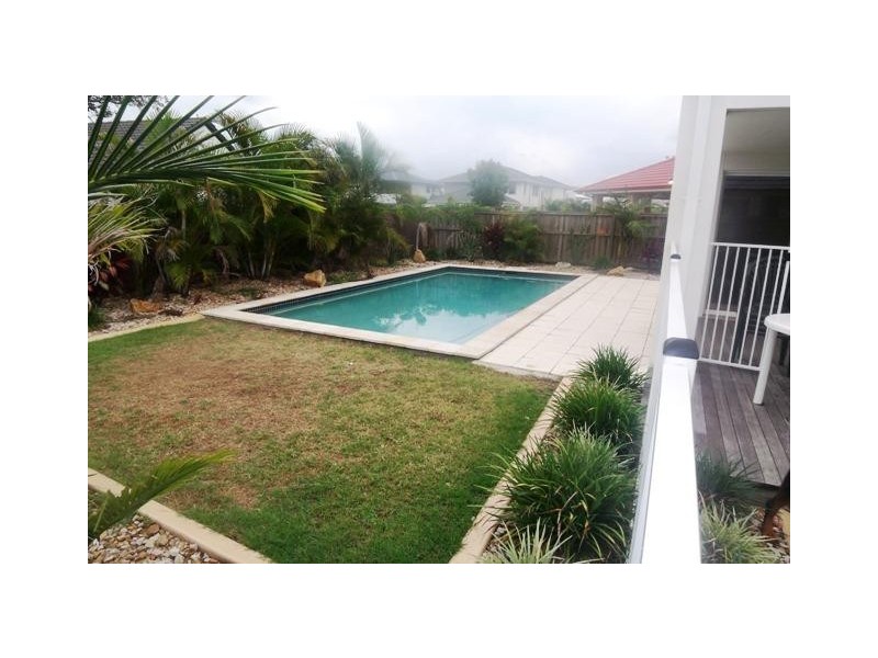 11 The Close, Helensvale QLD 4212