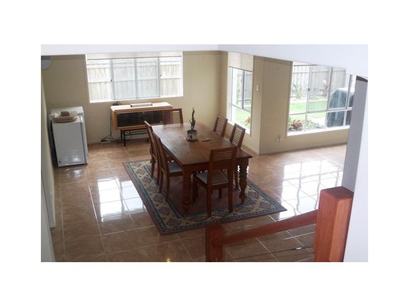 11 The Close, Helensvale QLD 4212