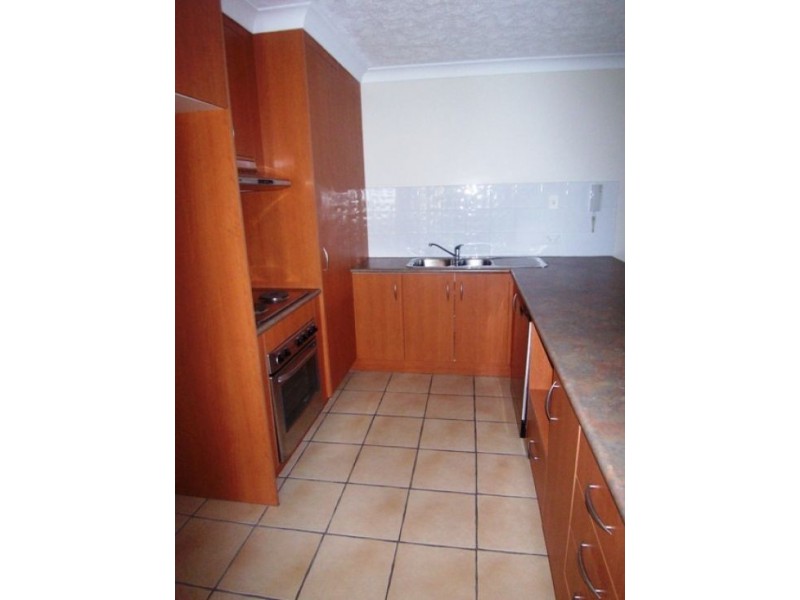 1/25 Walton Street, Southport QLD 4215