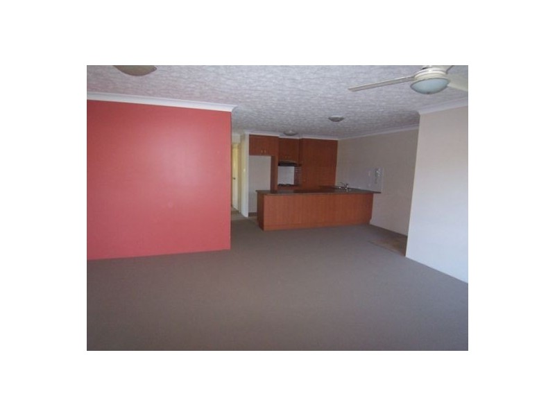 1/25 Walton Street, Southport QLD 4215