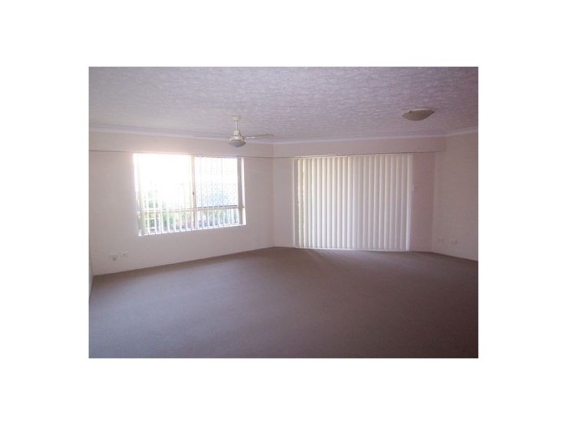 1/25 Walton Street, Southport QLD 4215