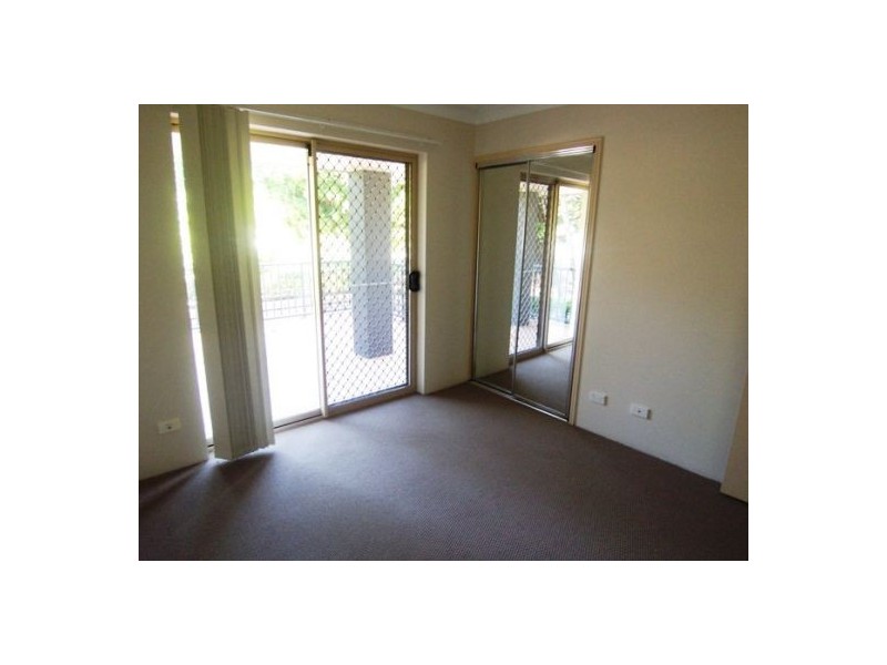 1/25 Walton Street, Southport QLD 4215