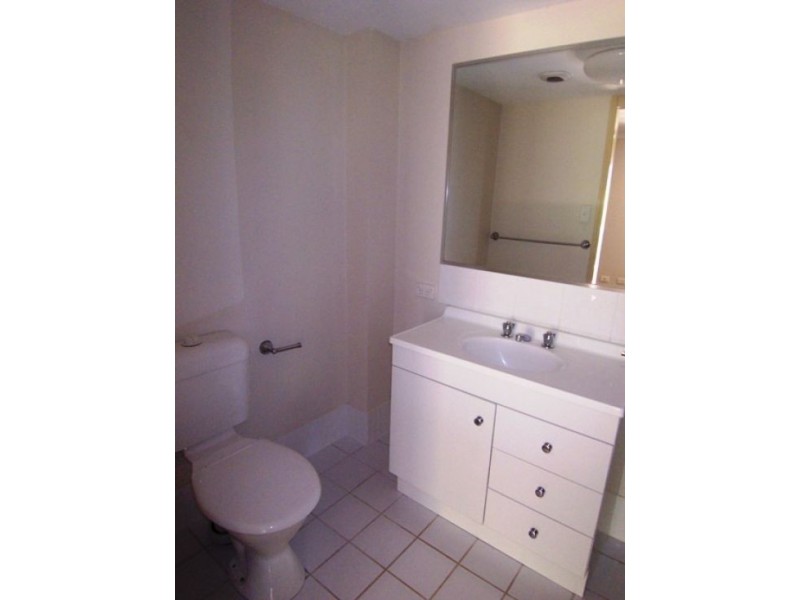 1/25 Walton Street, Southport QLD 4215