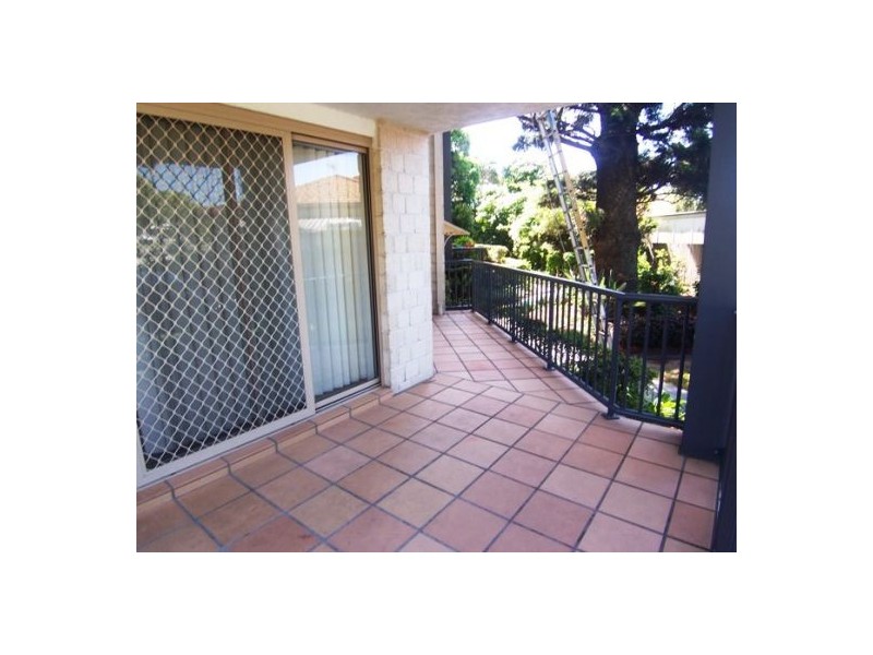 1/25 Walton Street, Southport QLD 4215