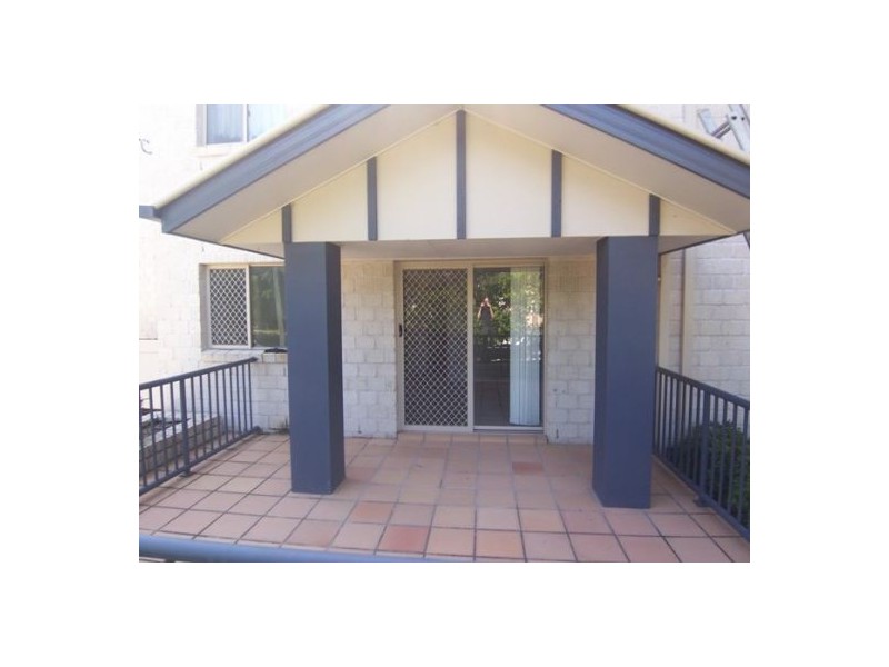 1/25 Walton Street, Southport QLD 4215