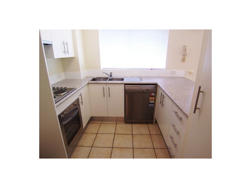 4/26 Lather Street, Southport QLD 4215