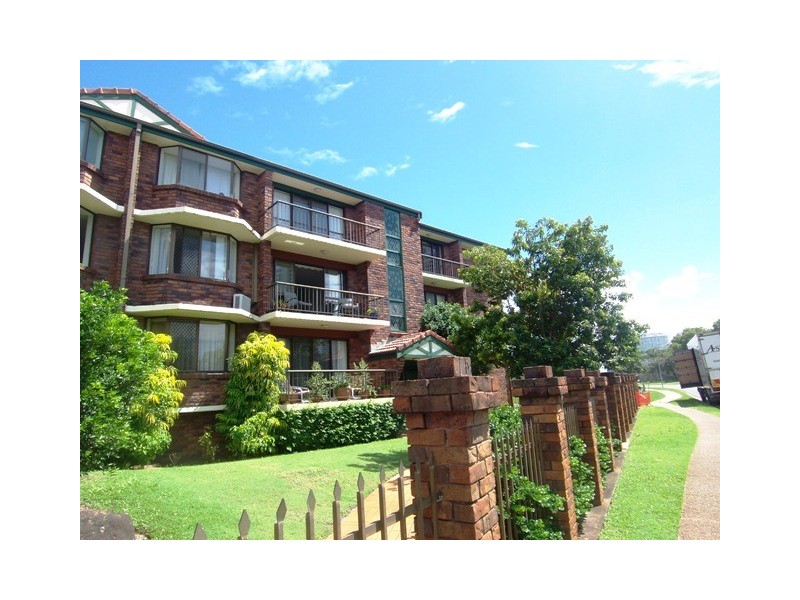 Paradise Waters QLD 4217