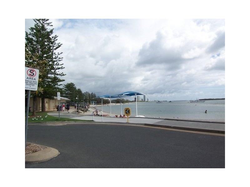 Labrador QLD 4215