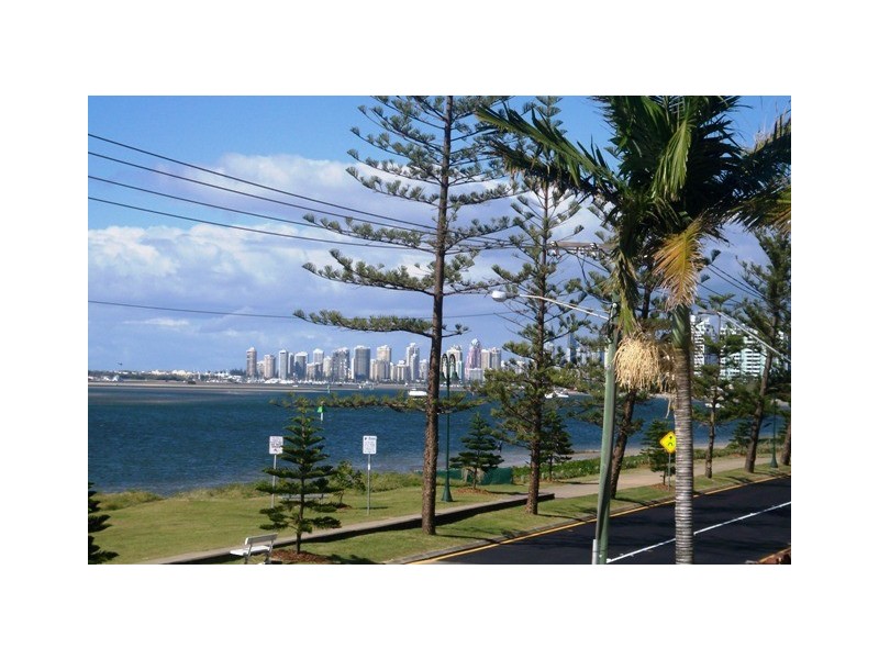 544 Marine Parade, Biggera Waters QLD 4216