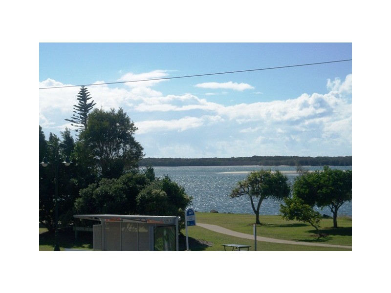 544 Marine Parade, Biggera Waters QLD 4216