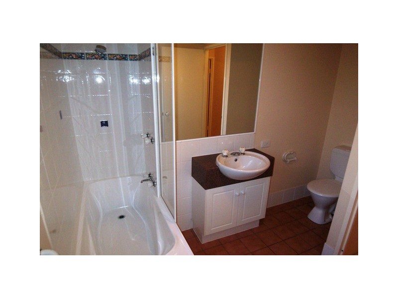 1/13-15 Johnston, Southport QLD 4215