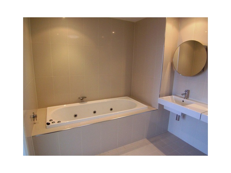 801/6 Tarcoola Crescent Riva On Chevron, Chevron Island QLD 4217