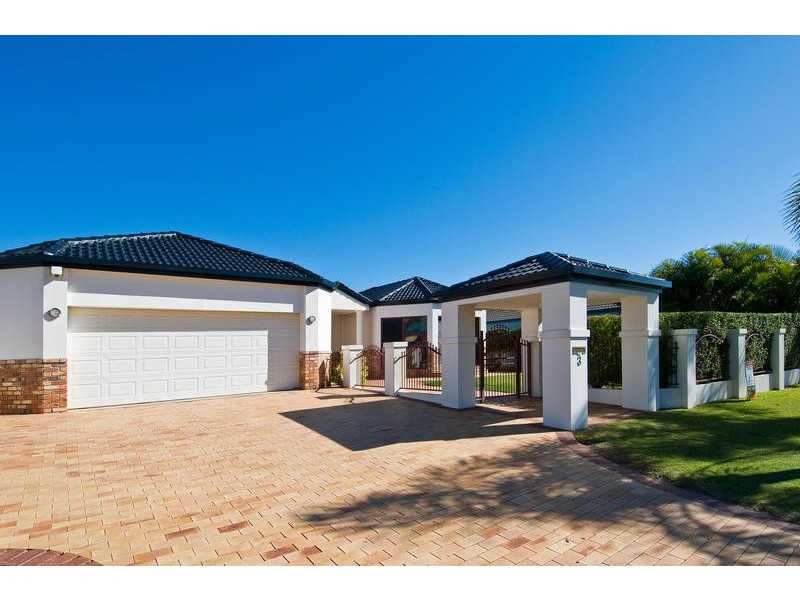 3 Deborah Ave, Benowa QLD 4217