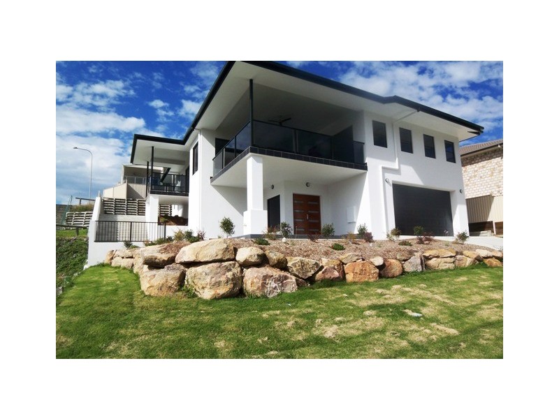 9 Hellman, Molendinar QLD 4214