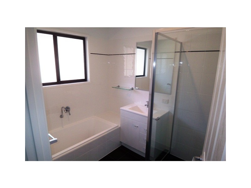 9 Hellman, Molendinar QLD 4214