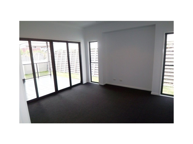 9 Hellman, Molendinar QLD 4214