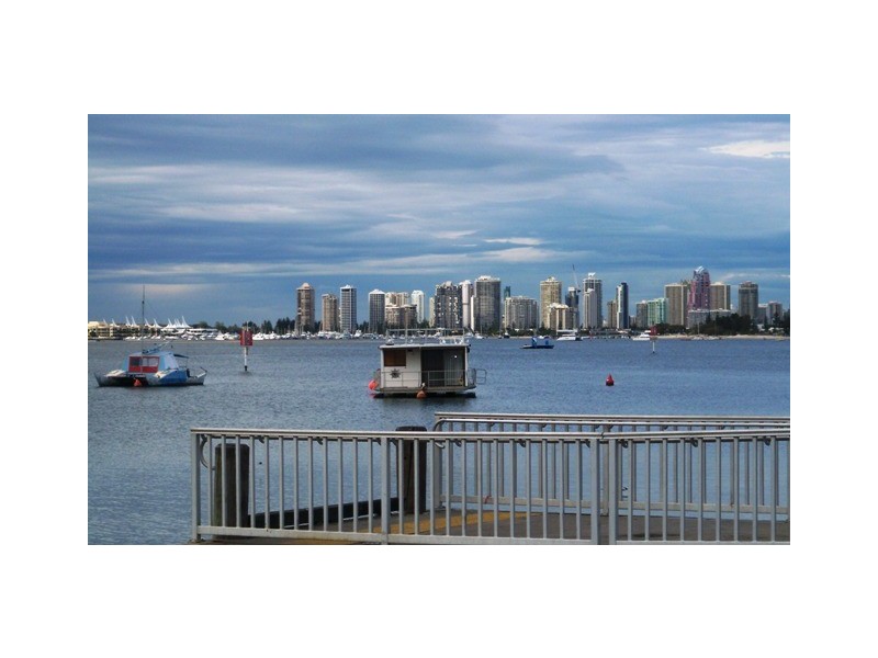 8/274 Marine Parade, Labrador QLD 4215