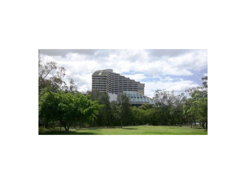1111/42 Surf Parade, Broadbeach QLD 4218