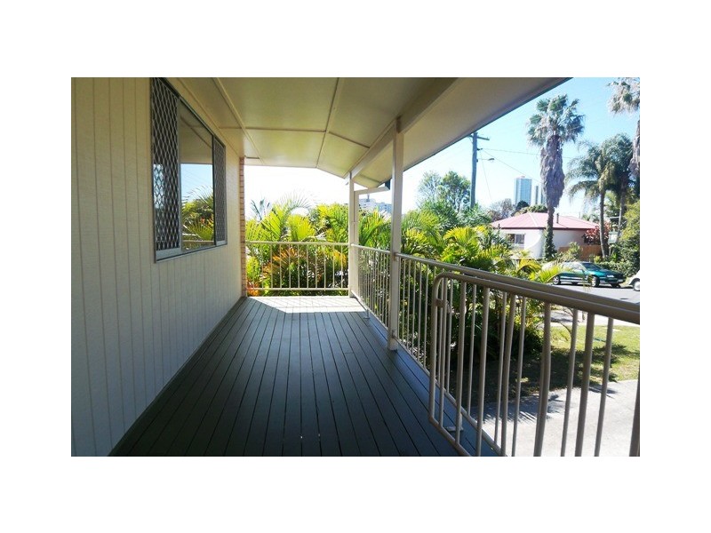 3 Sibyl St, Southport QLD 4215