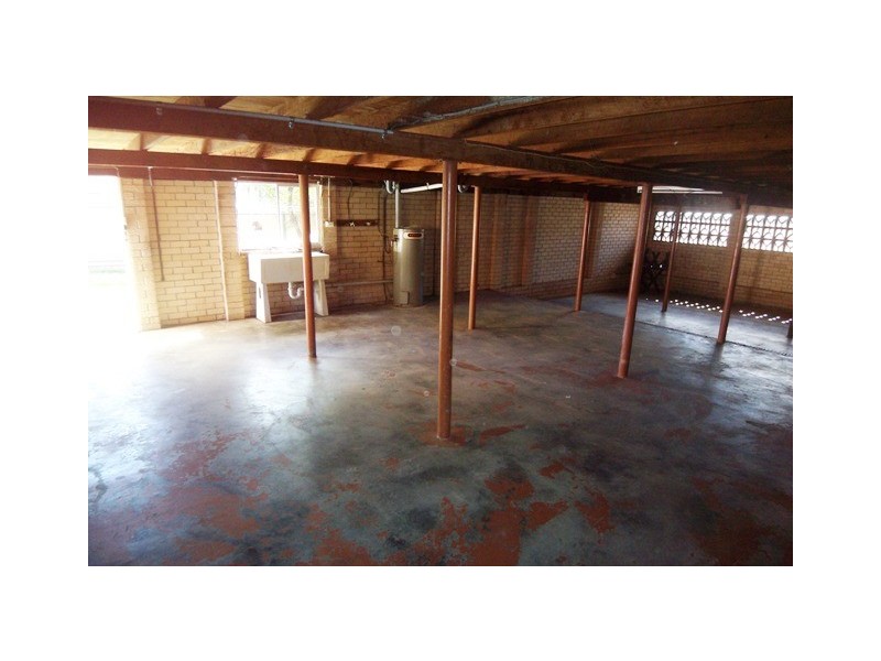 3 Sibyl St, Southport QLD 4215