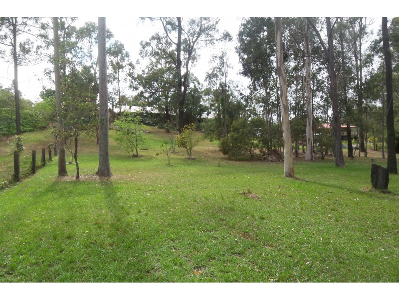 4 Paperbark Court, Parkwood QLD 4214