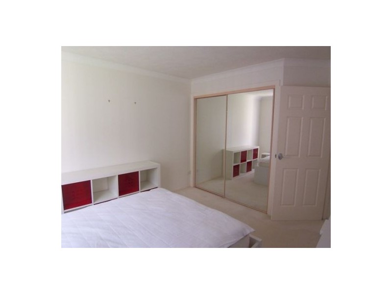 9/57  Worendo Street, Southport QLD 4215