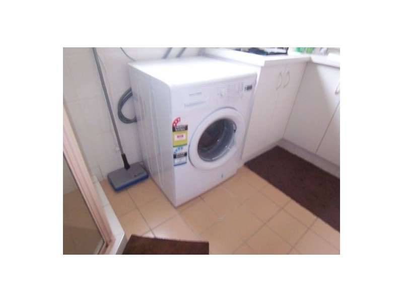 9/57  Worendo Street, Southport QLD 4215