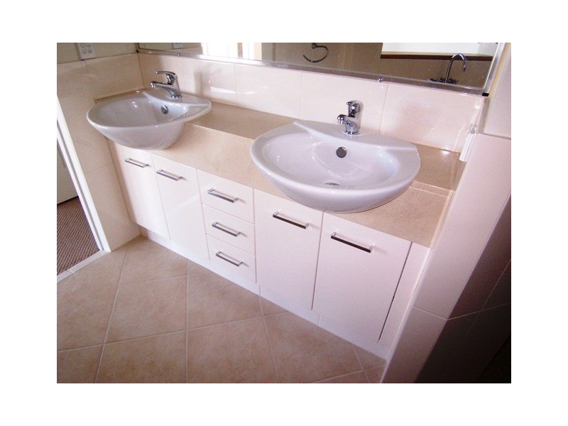 Varsity Lakes QLD 4227