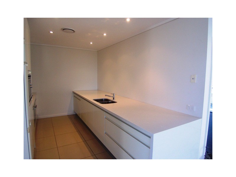 Chevron Island QLD 4217