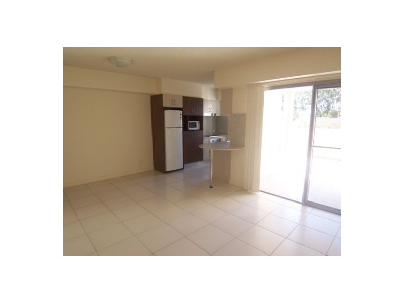 8/148 High Street, Southport QLD 4215