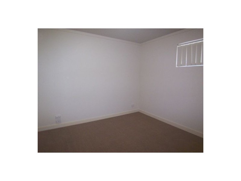 8/148 High Street, Southport QLD 4215