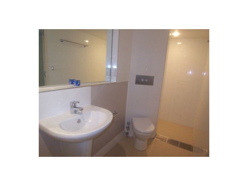 8/148 High Street, Southport QLD 4215